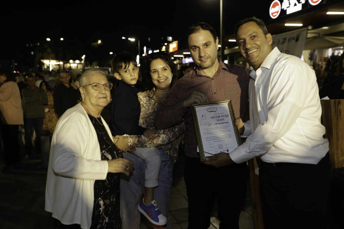 סיפורה של חנות : צילום: יהודה פרץ